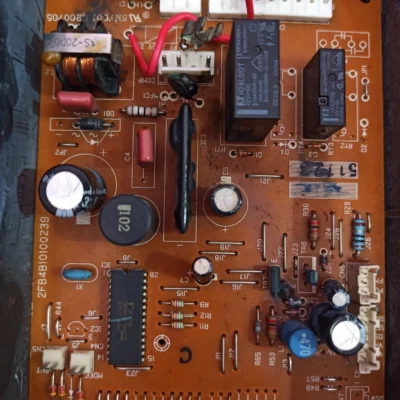 برد کنترل کمپرسور یخچال مدل 2FB4B10100239